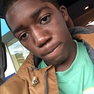 Meet your Posher, Naeem