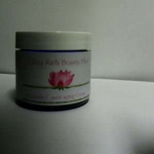 Vitamin C anti-aging creme (nwot)