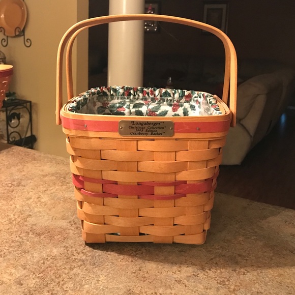 1995 Christmas collection Longaberger basket.