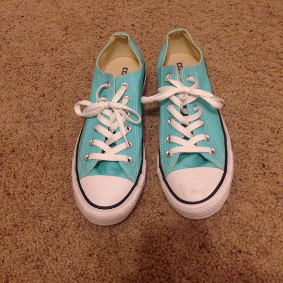 Tiffany blue converse