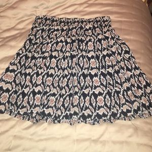Brandy Melville Flowy skirt