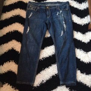 Skinny ripped Boyfriend Jeans