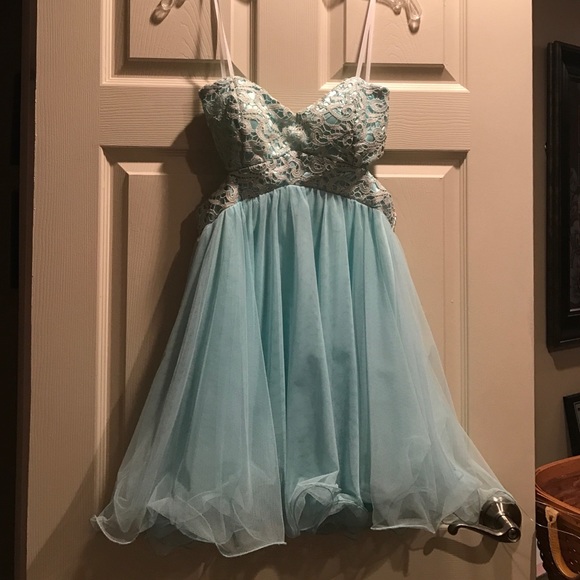 Prom dress size: 9.