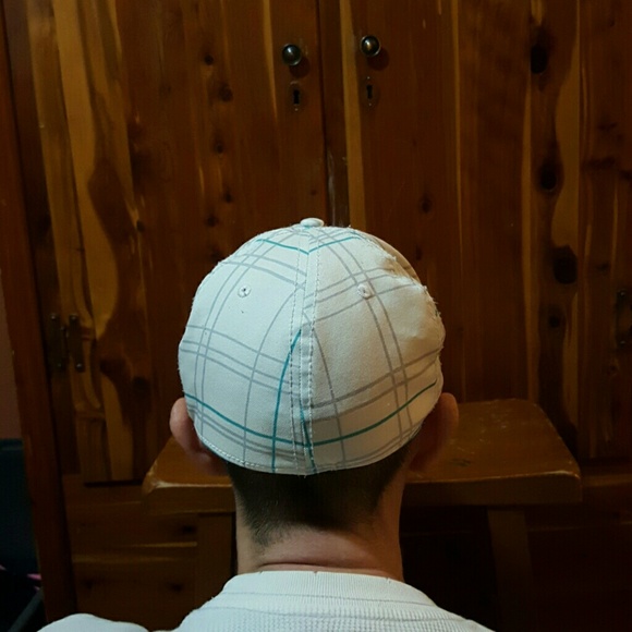 2 hats - Picture 3 of 4