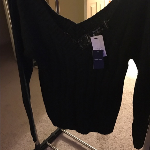 New Darria Ladies Sweater! - Picture 1 of 3