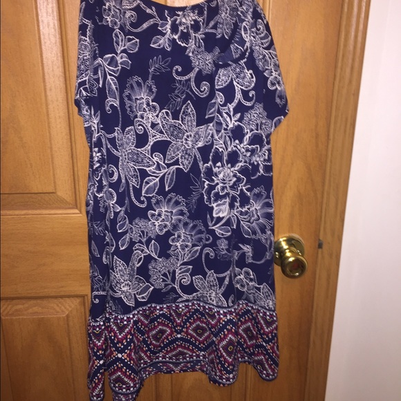 Off shoulder Aztec dress - Picture 2 of 2