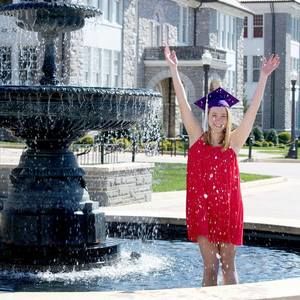 Meet your Posher, Lily