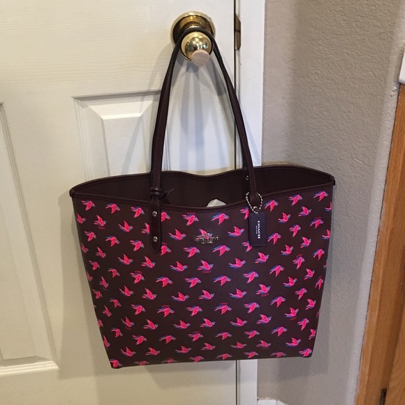 Coach Handbags - ❌LAST CHANCE❌Coach Tote (Limited Edition)