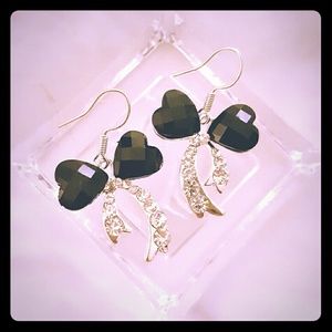 Hearts and ribbons crystal earrings