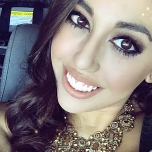 Meet your Posher, Armida