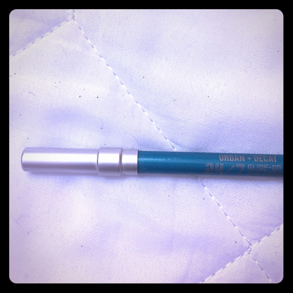 Bright Blue UD 24/7 Eyeliner (Electric)