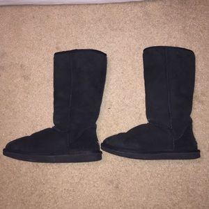 Tall black uggs