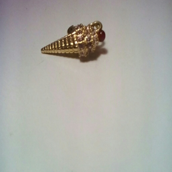 Monet Charm 80s Era - Picture 2 of 3