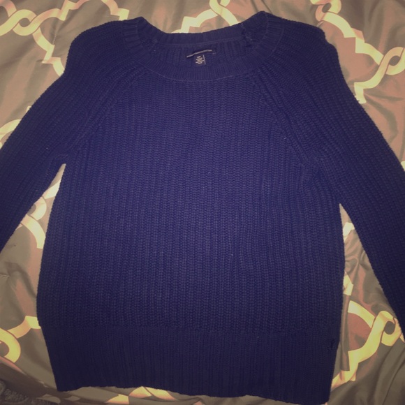 American eagle navy blue knit sweater