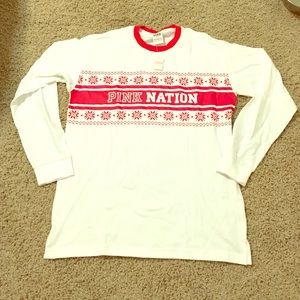 NWT limited holiday edition pink top 🎁 free gift