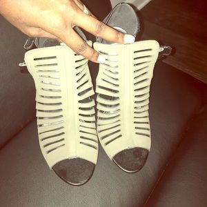 NWOT Hunter Green Heels