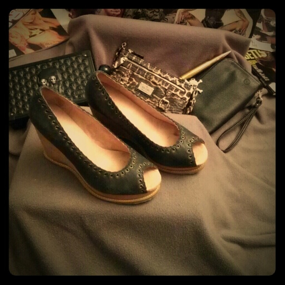 Shoes - Comfy, worn twice, no slip bottom.