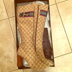 Authentic Gucci GG Logo Boots. Size 9.5