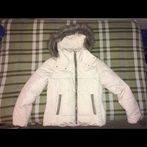 ⛄️Old Navy White Winter Jacket⛄️