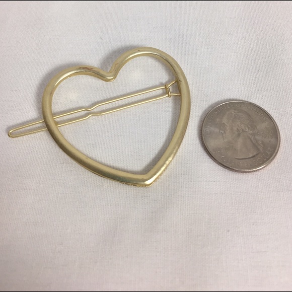 Heart Shape Gold Hair Clip ❤️. - Picture 3 of 4