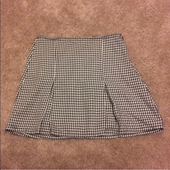 Brandy Melville Plaid Skirt black/white