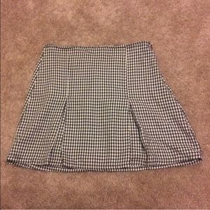 Brandy Melville Plaid Skirt black/white