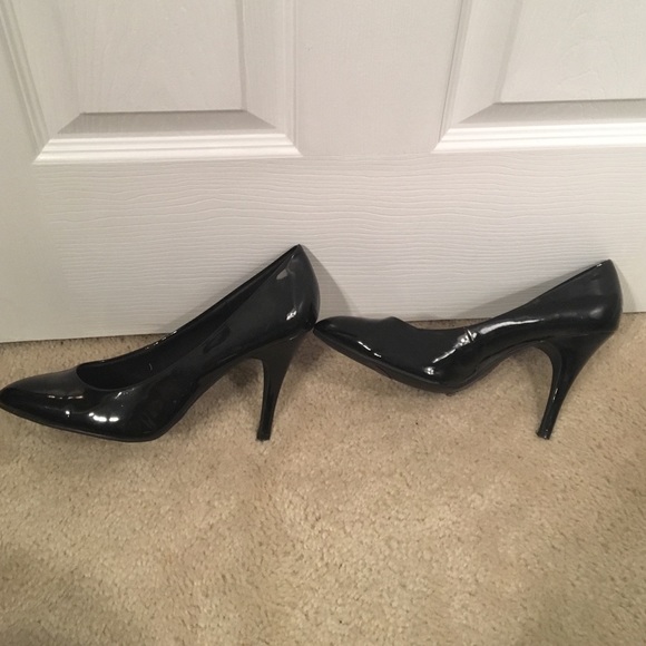 Classic black pumps