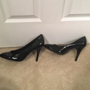 Classic black pumps