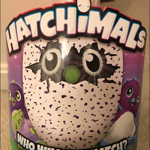 NIB Hatchimal Draggle in purple shell