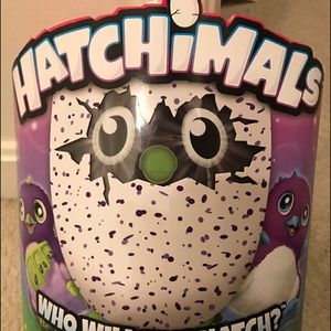 NIB Hatchimal Draggle in purple shell