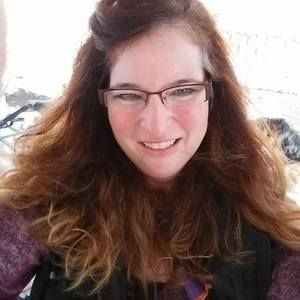 Meet your Posher, Lara