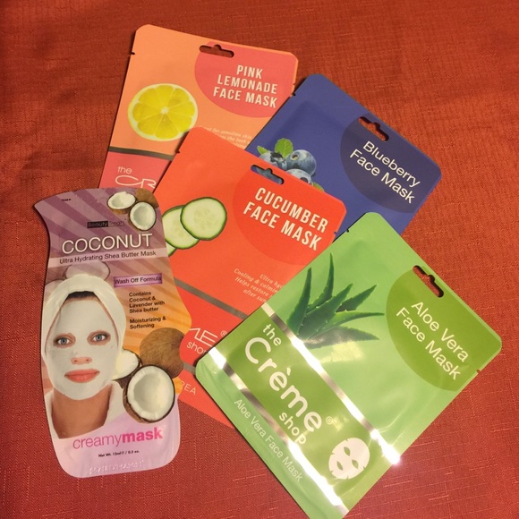 🆑5 different face masks🆑