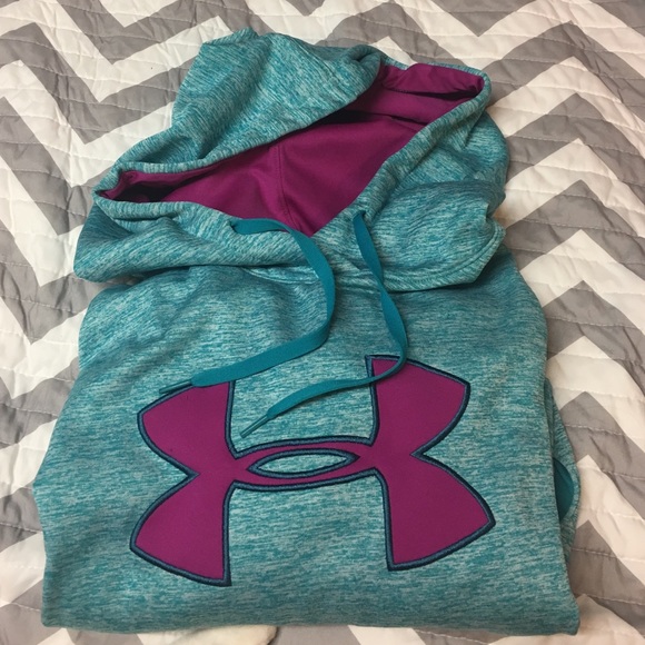 Under Armour Sweatshirt