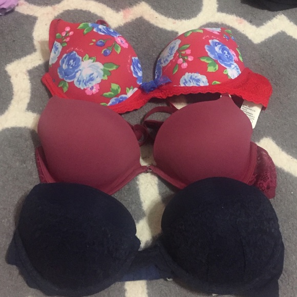 Gilly Hicks Other - Gully Hicks bras