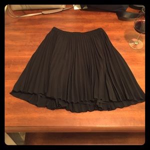 Banana Republic Black Pleated Skirt
