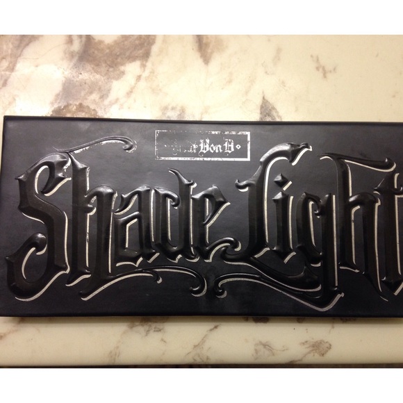Kat Von D shade light contour palette