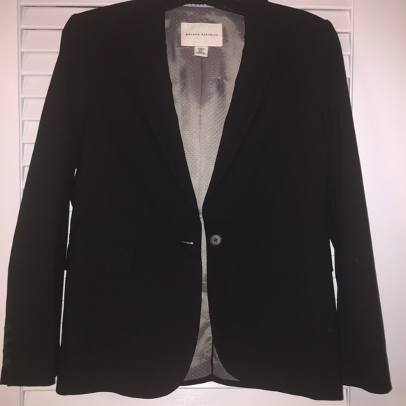 Banana Republic Black Blazer - new without tags