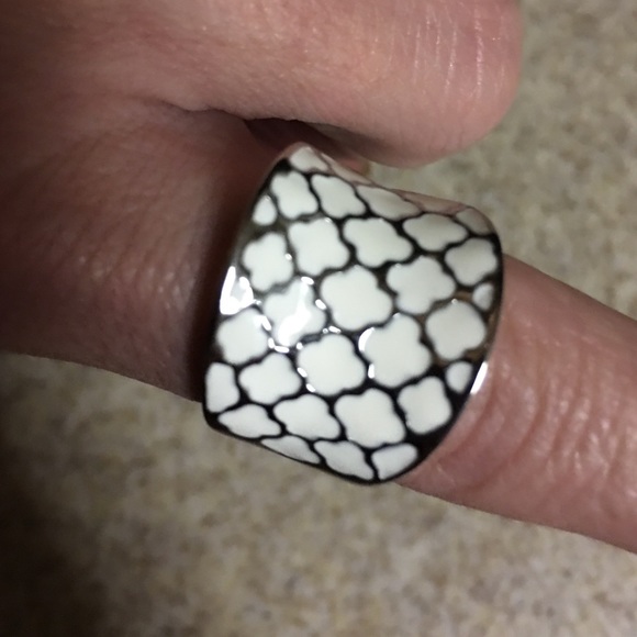 Patterned Ring 7 - Picture 1 of 3