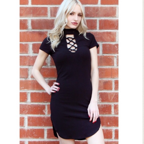 Ribbed Lace Up Black Dress - Picture 4 of 4