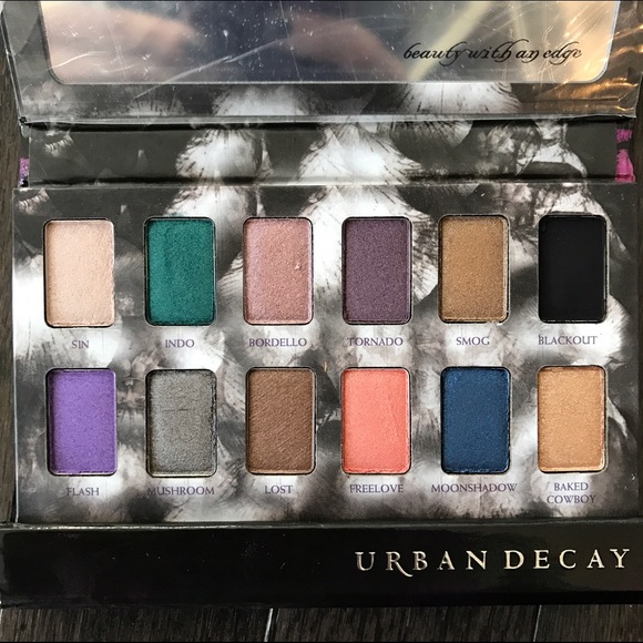 ❇LAST ONE❇Urban Decay Shadow Box Palette - Picture 2 of 2