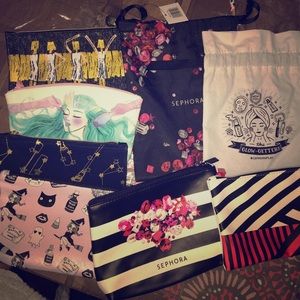 8 makeup bags 💼 💄