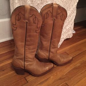 Cowboy boots, size 5