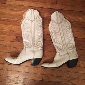 Vintage cowboy boots, white, size 5