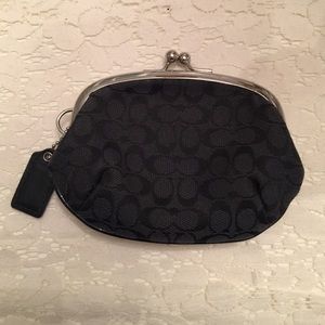 Authentic Coach kisslock wallet, black