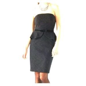 White House Black Market strapless 👗 with belt