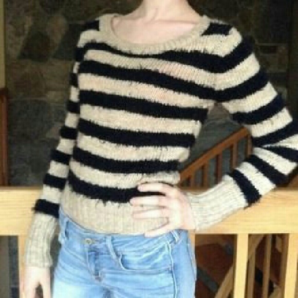 softest sweater! - Picture 4 of 4