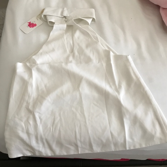 L'atiste Neck Crop Top - Picture 2 of 2