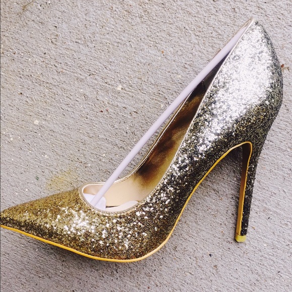 ✨🎀HOST PICK🎀✨faux-leather/glitter in gold🐝 - Picture 4 of 4