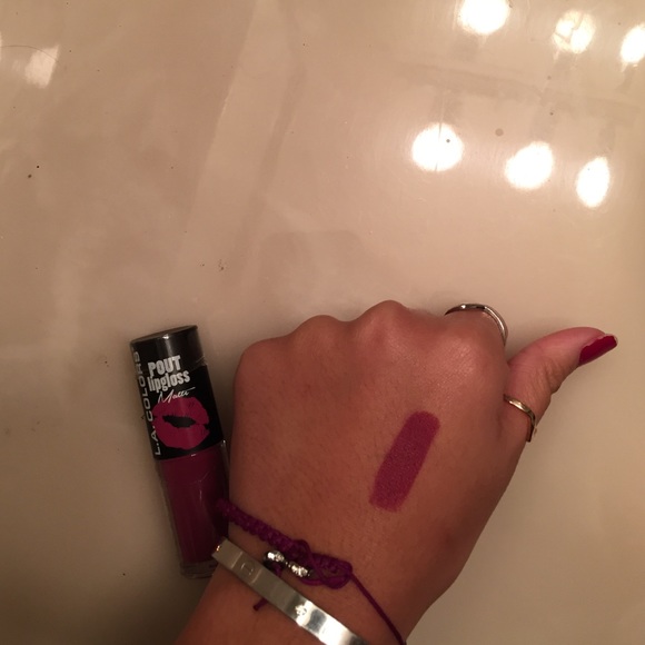 Contour, lipstick, eyeshadow (makeup bundle) - Picture 2 of 4