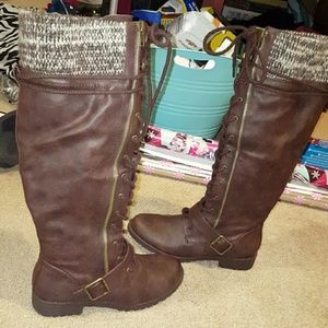 Brand new brown boots